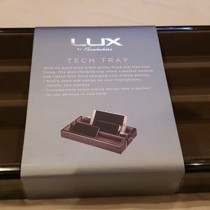 LUX Berkshire Tech Tray